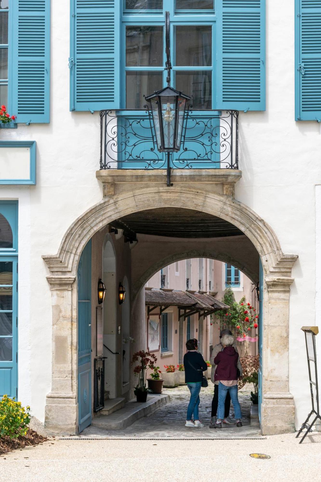Hotel De La Poste Avallon Dış mekan fotoğraf